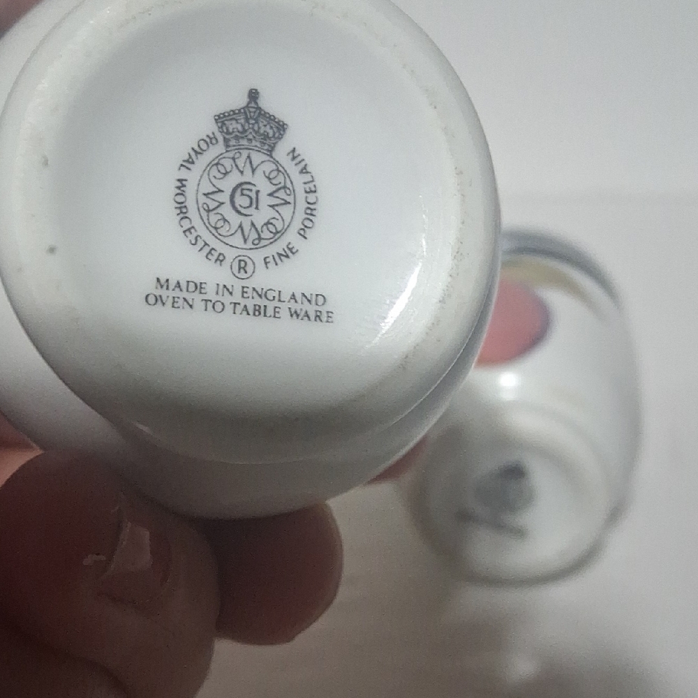 Royal Worcester Fine Porcelain Tableware - Picture 4 of 6